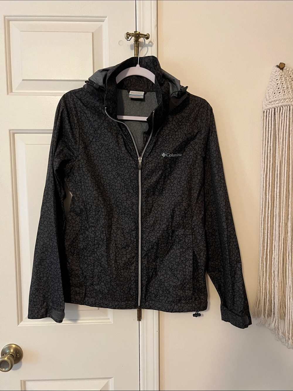 Columbia women’s rain jacket size S